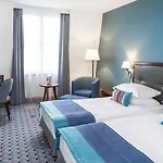 Radisson Blu 5* فروتسواف